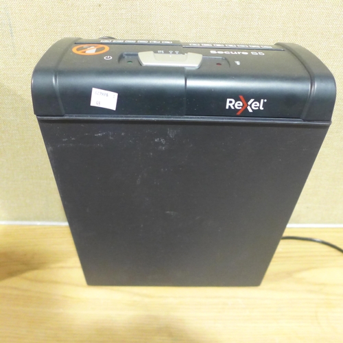 6294 - Gourmia Air Fryer 7Qt  and a Rexel Secure S5 Strip Cut Shredder - This lot requires a UK adapters (3... 