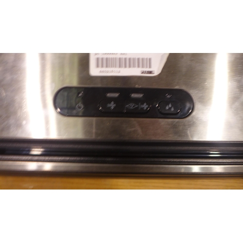 6299 - Foodsaver Vacuum Sealer - This lot requires a UK adapter  (343-52) *This lot is subject to Vat