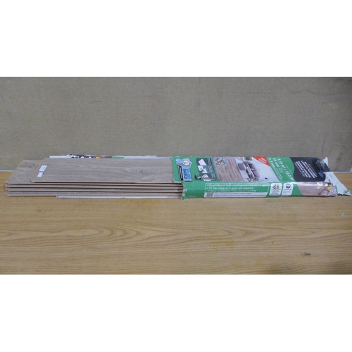 6304 - Hartford Oak Laminate Flooring    (348-205) *This lot is subject to Vat