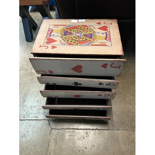 3028 - A deck of cards five drawer chest