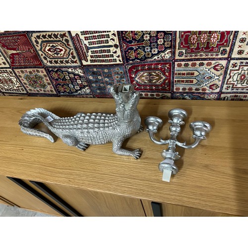 3068 - A silver crocodile candelabra