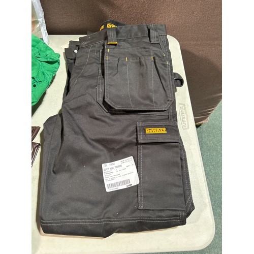 6084 - Quantity of clothing, brands to include: Puma, Elle, Kirkland Signature, Dewalt Workwear etc. (348-4... 