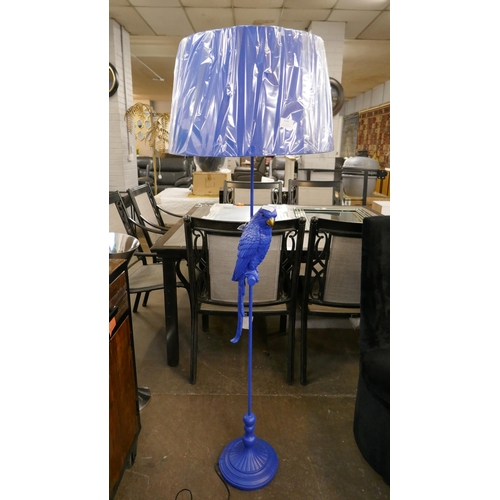 3234 - A blue floor lamp in the form of a parrot