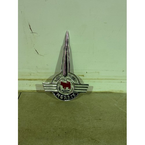 5195 - A metal Morris Bonnet logo plaque* This lot is subject to VAT