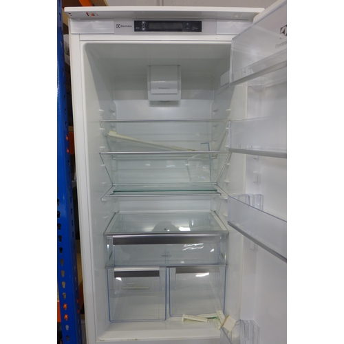 4017 - Electrolux Integrated fridge freezer 70/30 (Used), CDA Integrated Sliding Hinge Dishwasher (Transit ... 