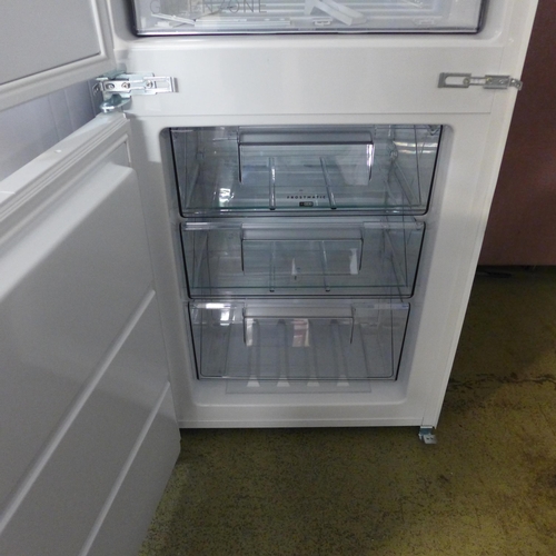 4150 - AEG Integrated 70/30 Fridge Freezer with TwinTech - Frost Free, Original RRP £990.84 + Vat *This lot... 