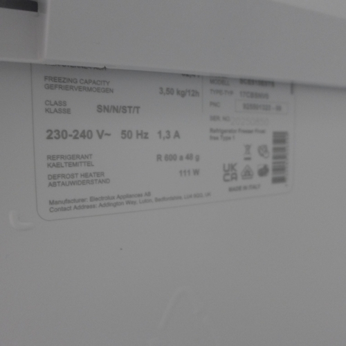 4150 - AEG Integrated 70/30 Fridge Freezer with TwinTech - Frost Free, Original RRP £990.84 + Vat *This lot... 