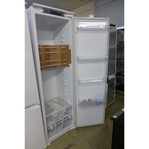 4152 - Beko Integrated Tower Fridge, Original RRP £503.1 + Vat *This lot is subject to Vat