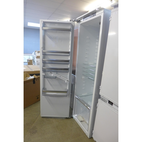 4154 - AEG Integrated Tower Freezer (Frost Free), Original RRP £849.17 + Vat  *This lot is subject to Vat