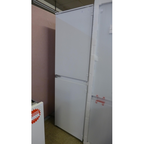 4176 - Zanussi Fridge Freezer, Original RRP £500 + Vat *This lot is subject to Vat