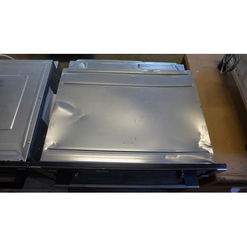 4184 - Neff N50 Single Oven - Slide & Hide (Transit damage) Original RRP £622.5 + Vat *This lot is subject ... 