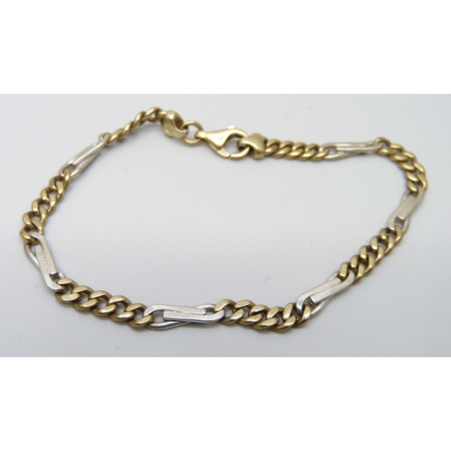 7017 - A 9ct gold bracelet, 8.2g, 19.5cm