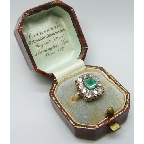 7023 - A Georgian emerald and diamond set ring, 4.8g, L