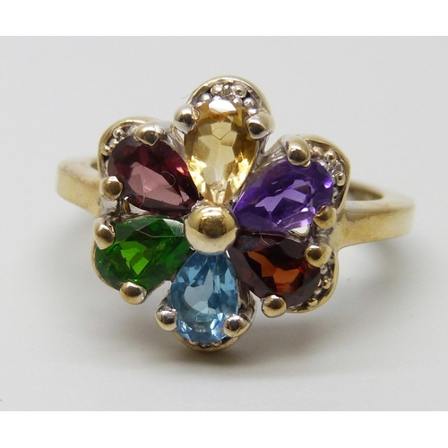 7035 - A silver gilt multi-gem cluster ring, R/S