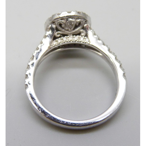 7056 - A 14ct white gold and diamond ring, 3.8g, K, 'Neil Lane'