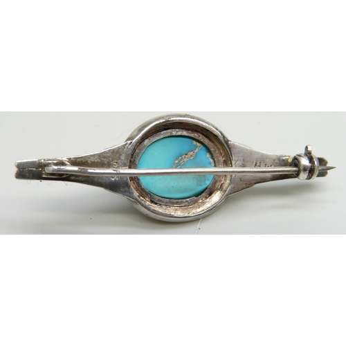 7059 - A silver and turquoise brooch, a hallmarked silver brutalist ring, maker IO, size O, one other silve... 