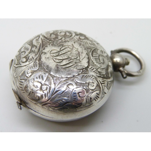 7065 - A silver engraved sovereign case, Birmingham 1906