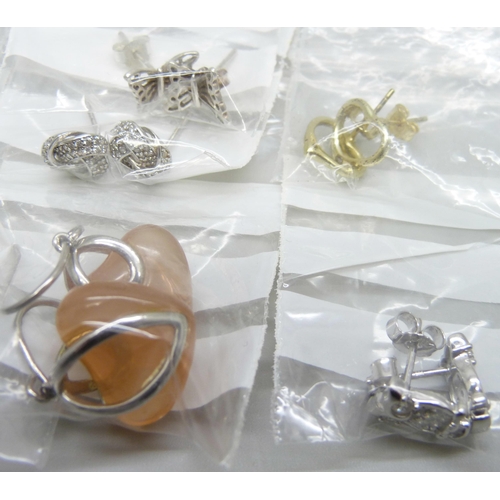 7066 - Silver earrings