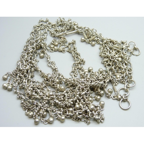 7067 - A large white metal statement necklace, 208g