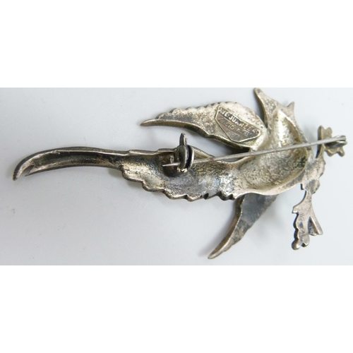 7068 - A silver bird brooch, marked Ave.Juarez40, Prieto Mexico 925, 29g, 88mm