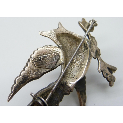 7068 - A silver bird brooch, marked Ave.Juarez40, Prieto Mexico 925, 29g, 88mm