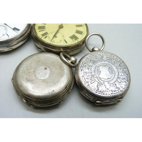 7100 - Two silver pocket watches, a/f, and two silver fob watches