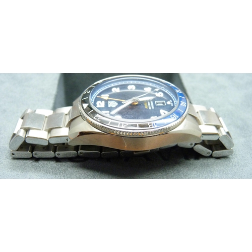 7127 - A Tag Heuer Autavia automatic wristwatch, with box, (347/36)  *This lot is subject to VAT