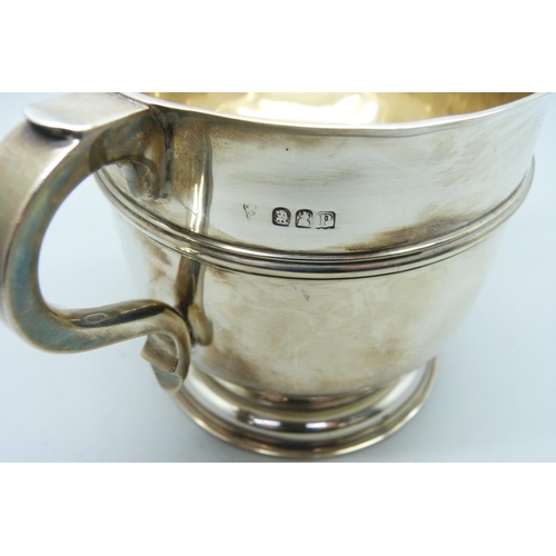 7135 - A silver two handled cup, London 1910, C.S. Harris & Sons Ltd., 346g, diameter 10.5cm