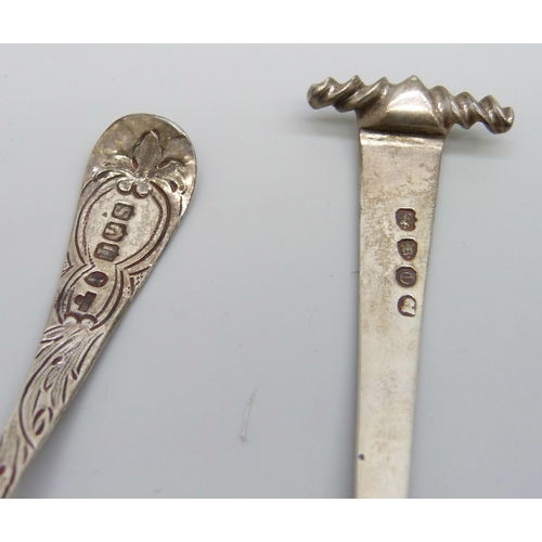 7157 - Two silver sifter spoons, Edinburgh 1824 and London 1820, 46g