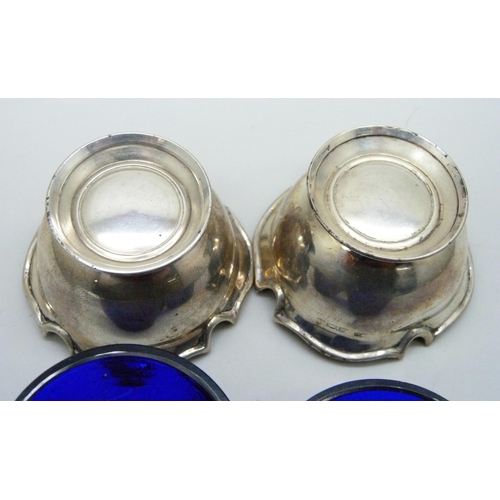 7163 - A pair of silver Charles Horner Art Nouveau salts with original liners, Birmingham 1906, one set of ... 