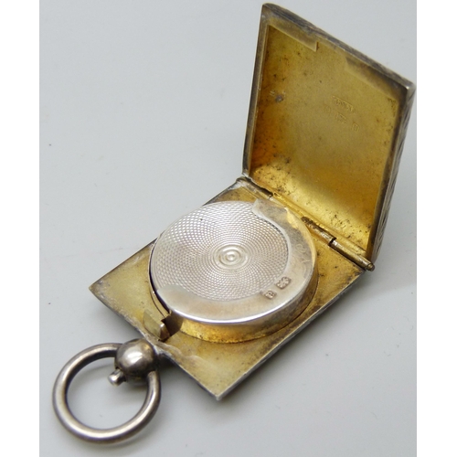 7165 - A silver sovereign case, Birmingham 1900, Henry Williamson Ltd.