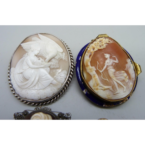 7170 - Four cameo brooches, enamel on one a/f