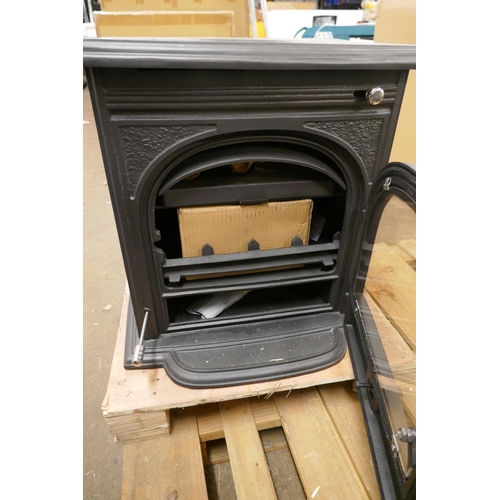 5270 - A Richmond II cast iron wood burning stove 19/0399* This lot is subject to VAT