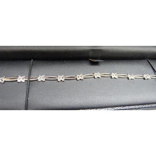 7206 - Two silver bracelets, boxed