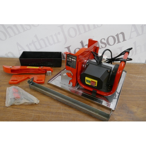 5315 - A Clarke ETC8 230v 450w electric tile cutter - sold as scrap (please note that items appearance may ... 