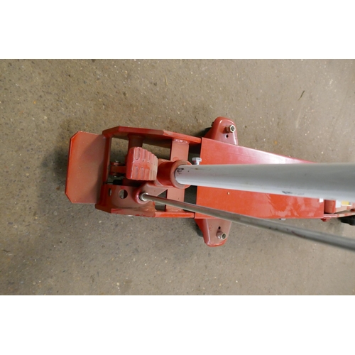 5350 - A 5 ton heavy duty hydraulic floor jack - with handle* 18/0070 This lot is subject to VAT