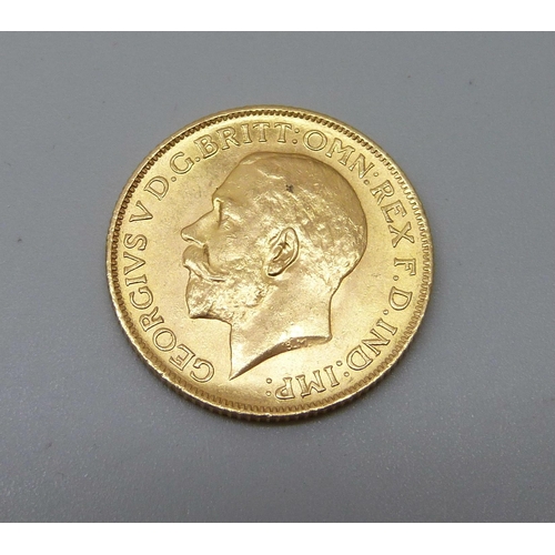 7232 - A George V 1912 gold full sovereign