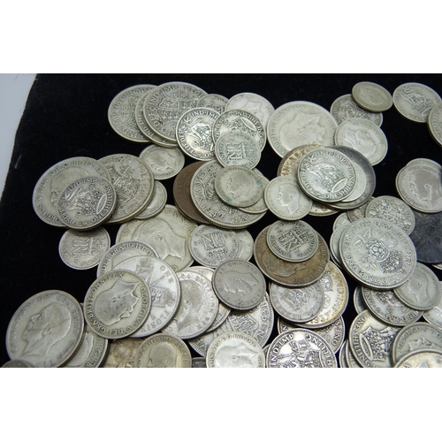 7243 - Coins; a collection of 1920-1946 coins, 957g, and other coins