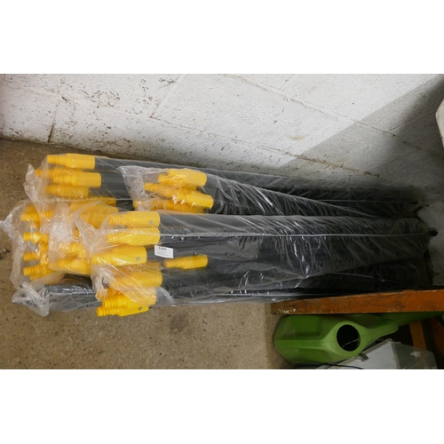 5380 - 8 packs of 12 brush/mop handles