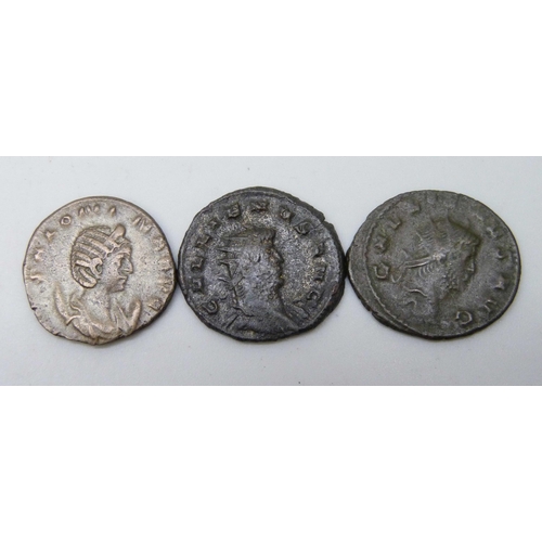 7252 - Three bronze Gallienus Roman coins, 253-268 AD