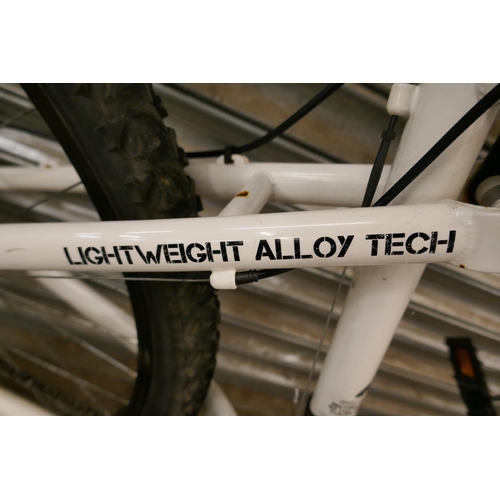 5397 - An Apollo Paradox lightweight alloy tech full suspension mountain bike  * Police repossession