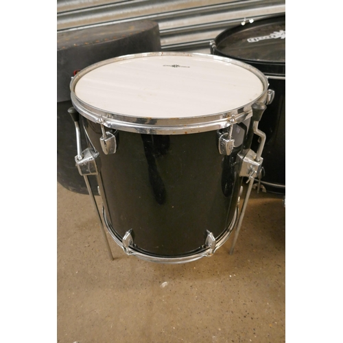 5399 - A Gear 4 Music drum kit with cases and a bass pedal