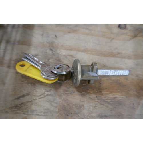 5447 - A box of mortice locks with keys