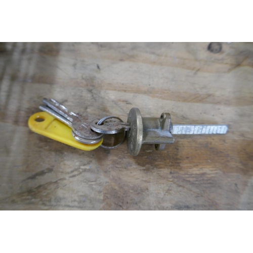 5447 - A box of mortice locks with keys