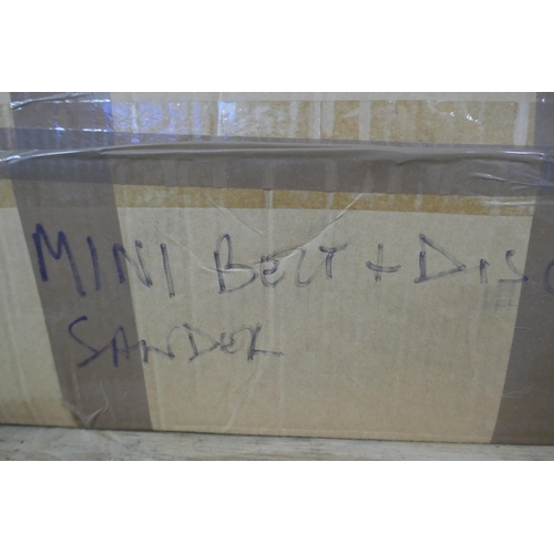 5466 - A boxed sample model MM493B - 25x750mm Belt 125mm disc sander * This lot is subject to VAT