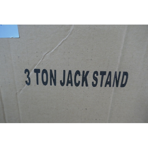 5467 - A pair of red metal 3 Tonne Jack Stands* This lot is subject to VAT