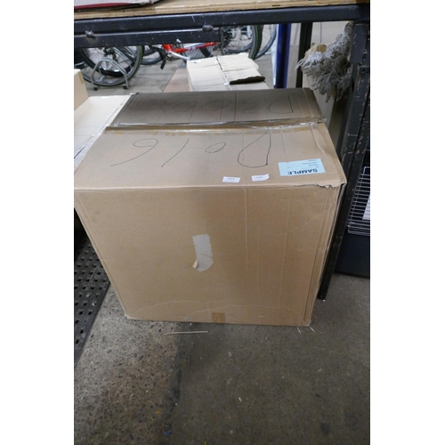 5473 - A boxed Clarke Devil 7030 space heater * This lot is subject to VAT