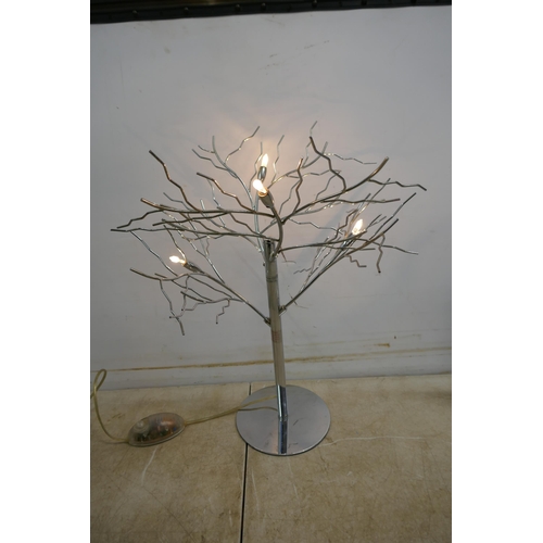 5219 - A silver tree lamp and picture frame