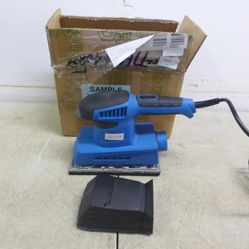 5061 - A boxed 240v 200W MODEL OS-001 orbital sander 15/0295* This lot is subject to VAT