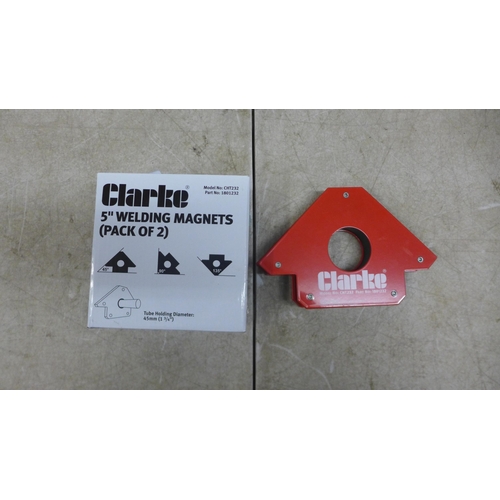 5062 - A set of Clarke CHT232 5” welding magnets, two sets of Clarke CHT231 4” welding magnets and a set of... 